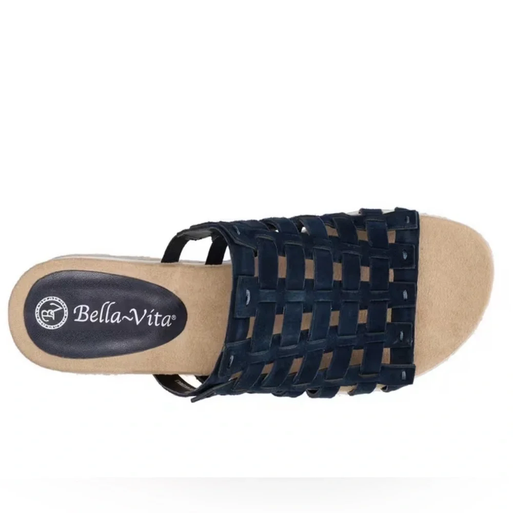 Bella Vita Oaklynn Wedge Sandals EUC‎ LIKE NEW!